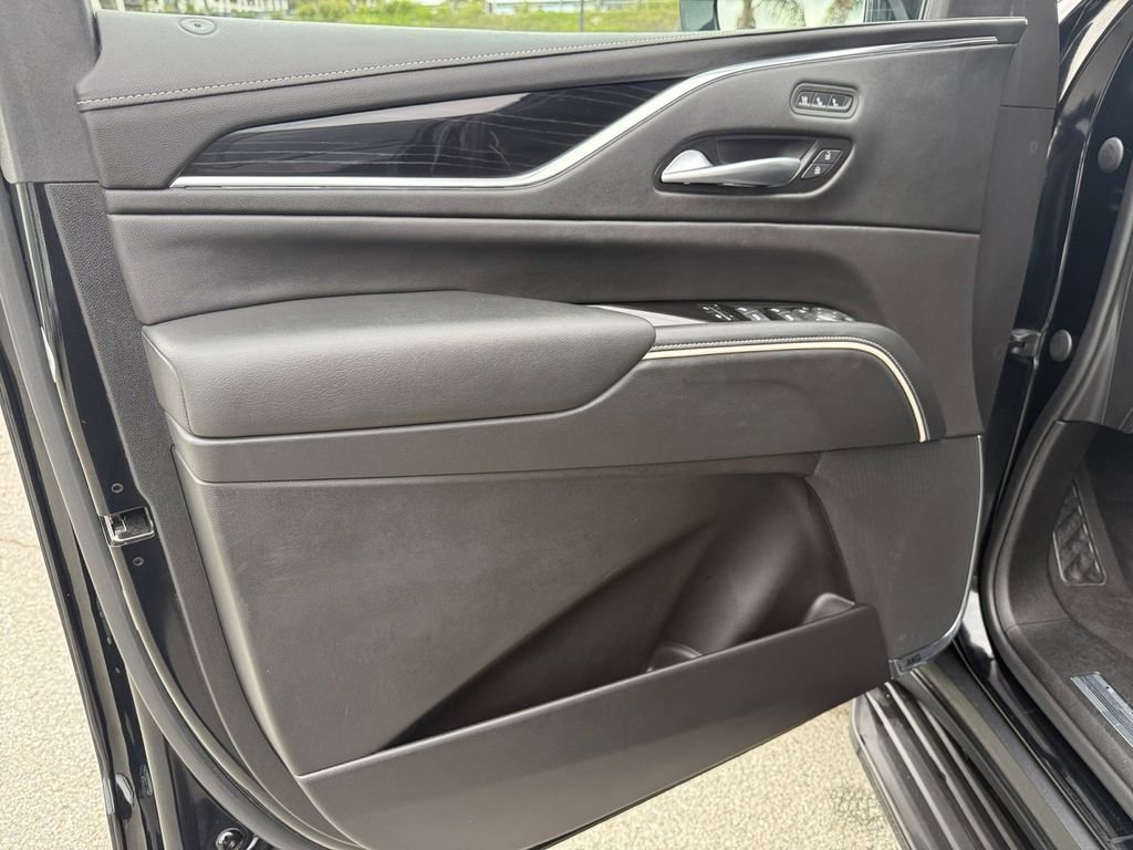 Used 2023 Cadillac Escalade Sport image 12