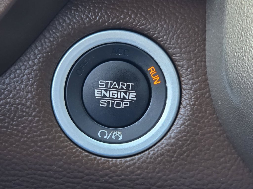 Used 2019 RAM 1500 Laramie AWD/4WD image 19