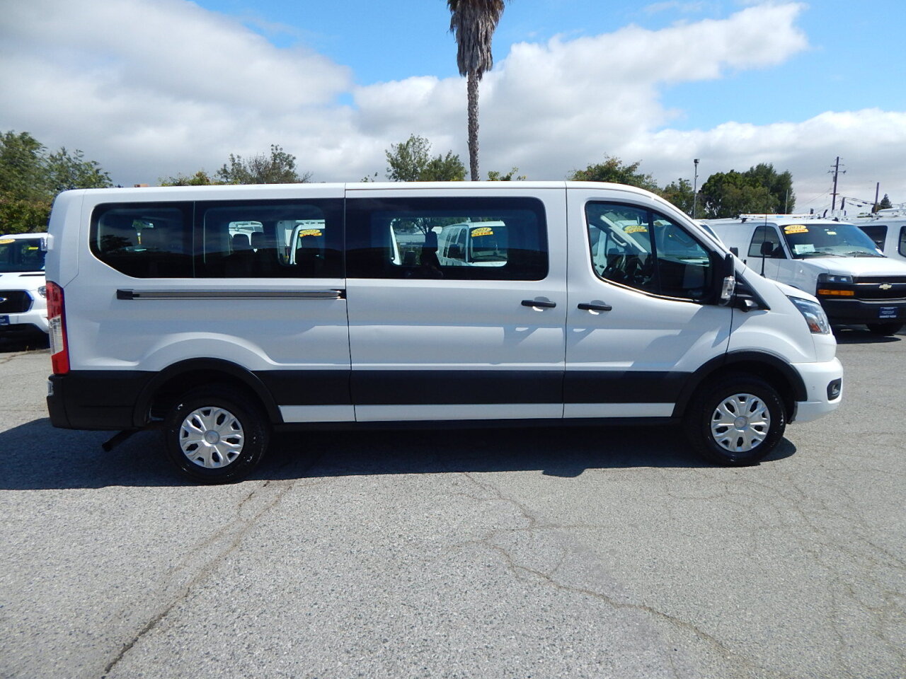 Used 2023 Ford Transit 350 XLT RWD image 9