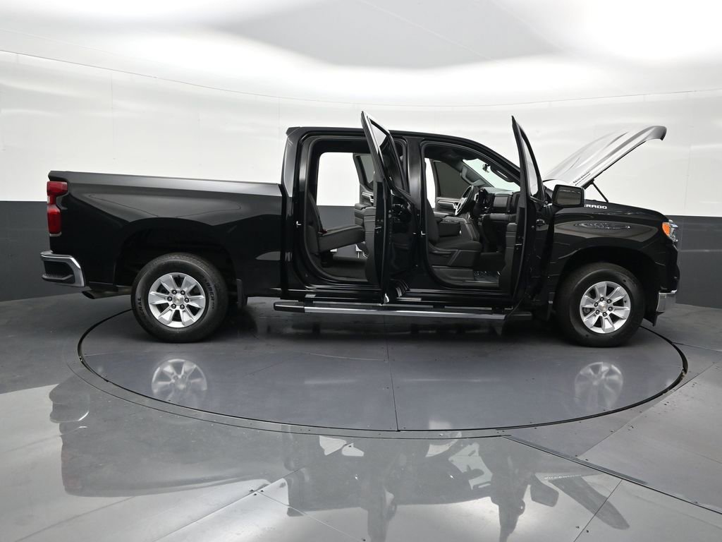 Used 2024 Chevrolet Silverado 1500 LT image 32