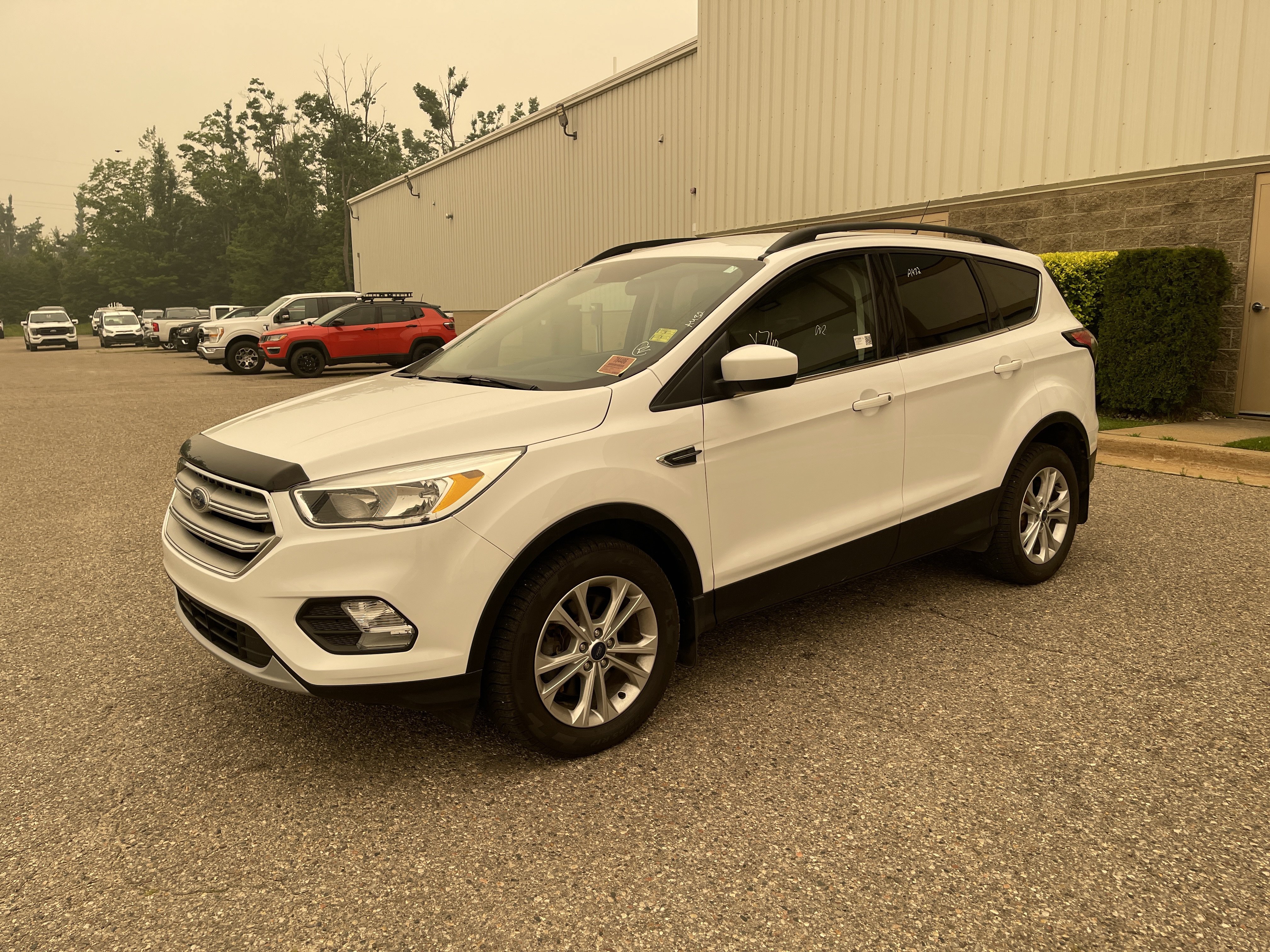 Used 2018 Ford Escape SE w/ SE SYNC Package AWD/4WD image 8