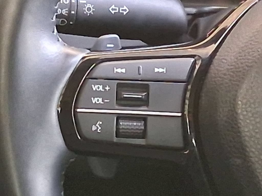 Used 2025 Honda Accord Touring image 11