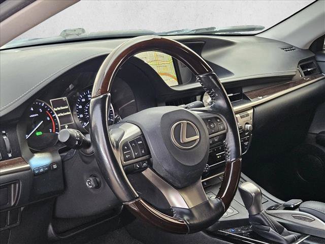 Used 2017 Lexus ES 300h w/ Navigation System Package FWD image 9
