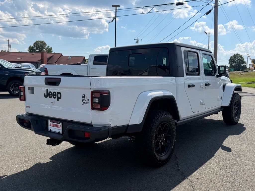 Used 2024 Jeep Gladiator Sport AWD/4WD image 3