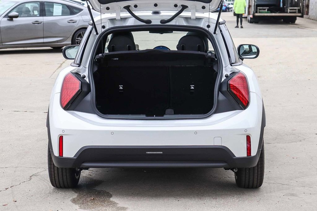 New 2026 MINI Cooper 2-Door Hardtop image 28