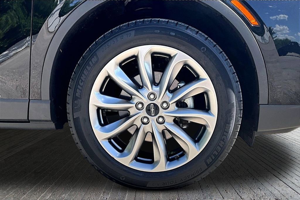 Used 2021 Lincoln Corsair AWD w/ Premium Package image 9