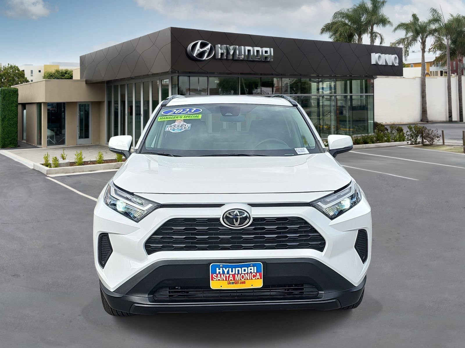 Used 2023 Toyota RAV4 XLE AWD/4WD image 8