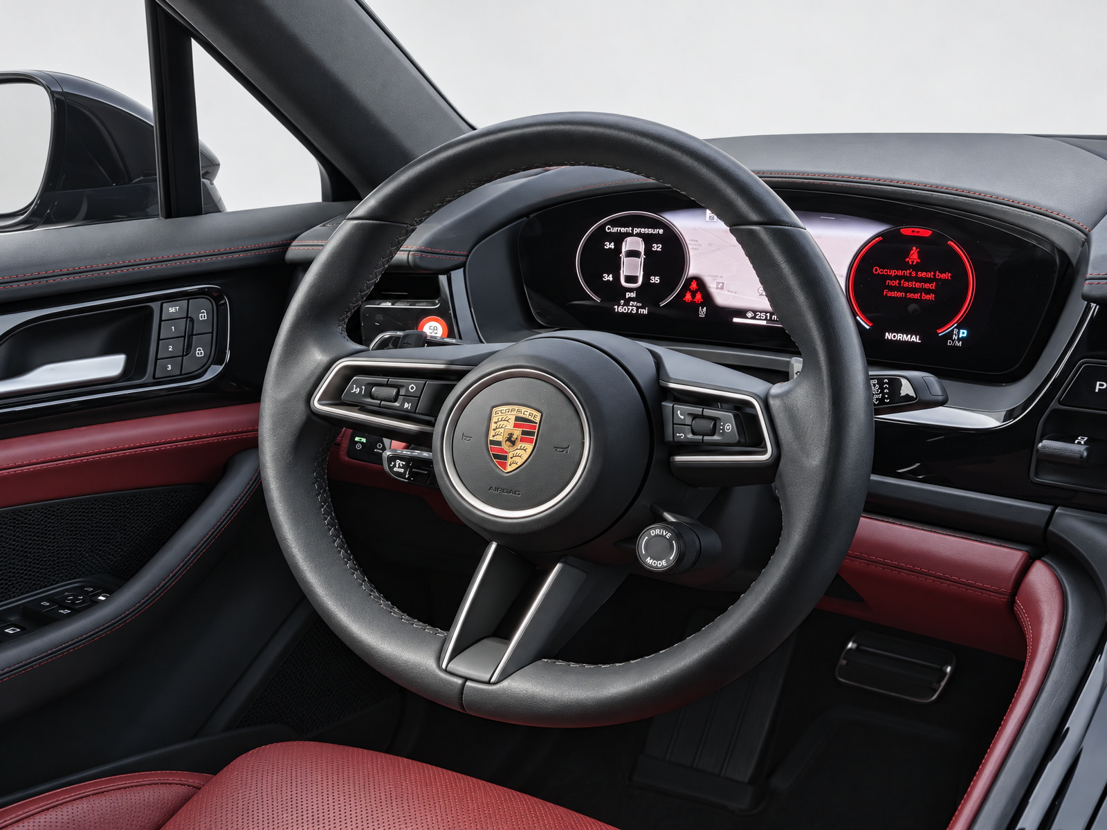 Used 2024 Porsche Panamera RWD image 24