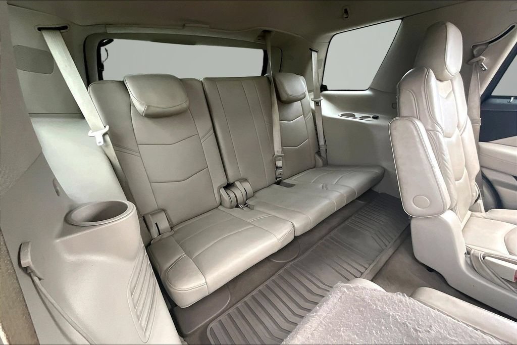 Used 2020 Cadillac Escalade Luxury AWD/4WD image 25