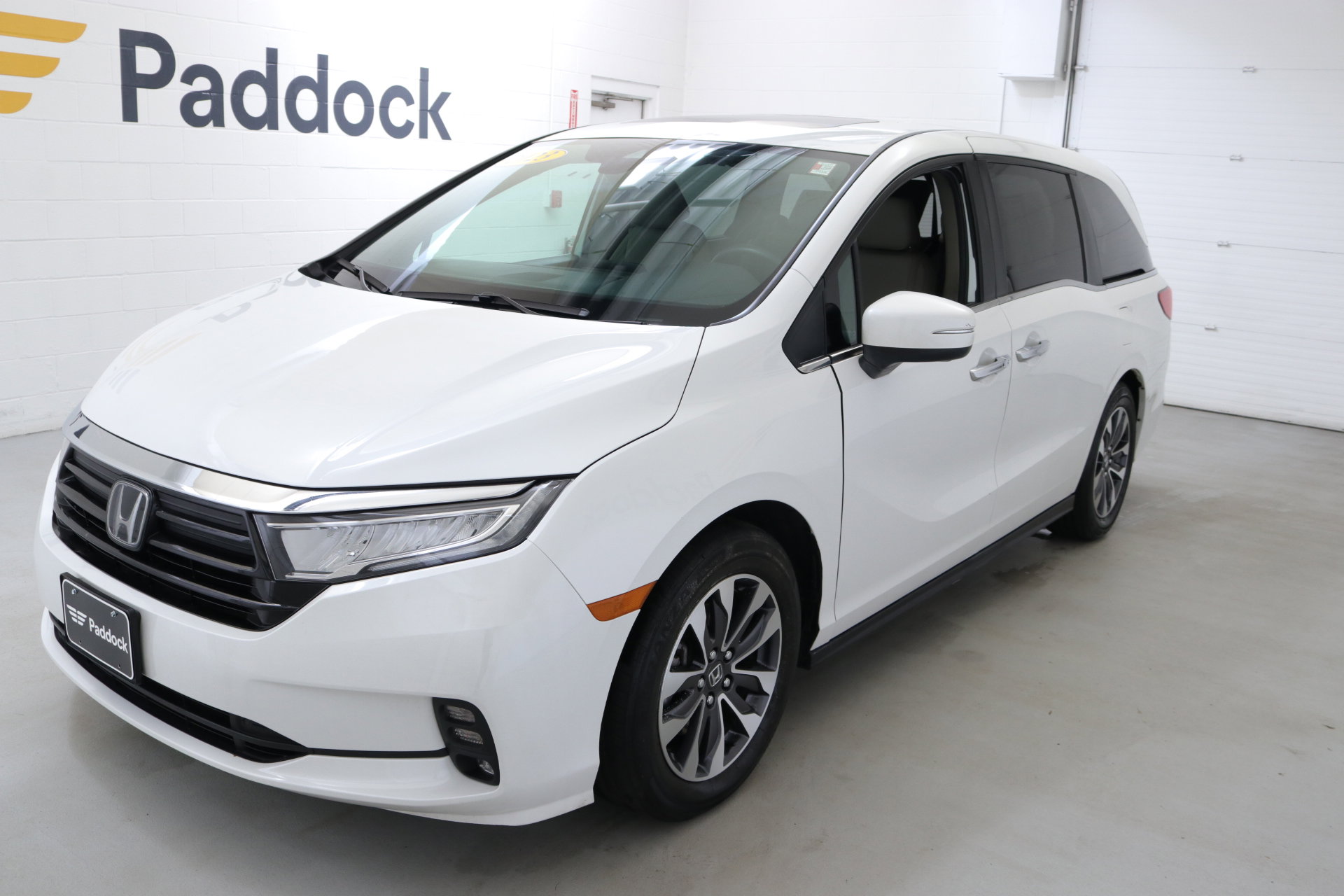 Used 2023 Honda Odyssey EX-L image 3