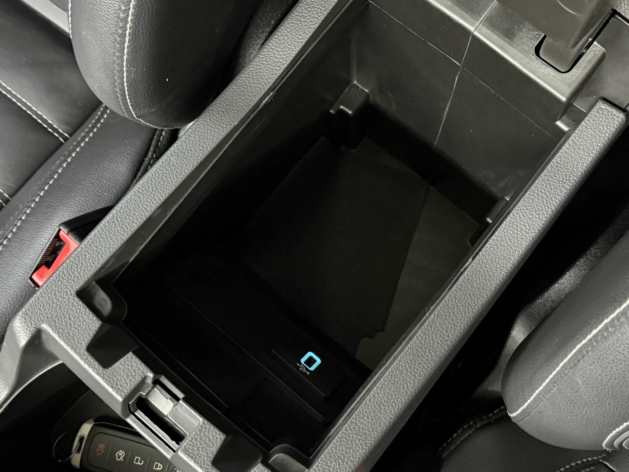 Used 2018 Ford Escape Titanium image 41