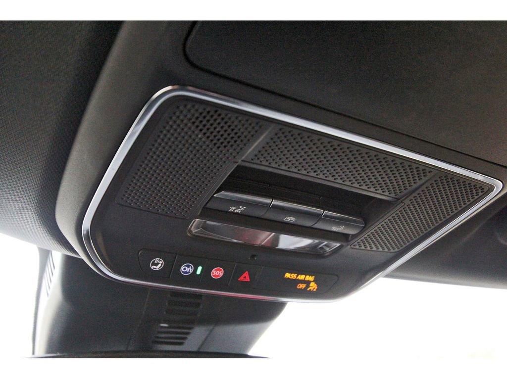 Used 2025 GMC Acadia Denali FWD image 24