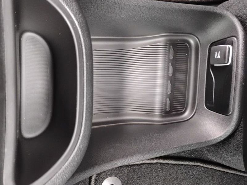 New 2026 Chrysler Pacifica Select image 25