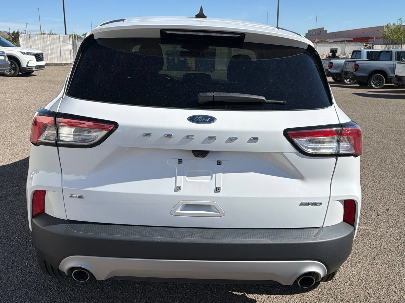 Used 2022 Ford Escape SE w/ Cold Weather Package AWD/4WD image 3