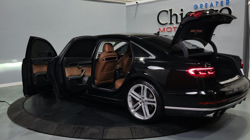Used 2020 Audi S8 L w/ S8 Executive Package AWD/4WD image 18
