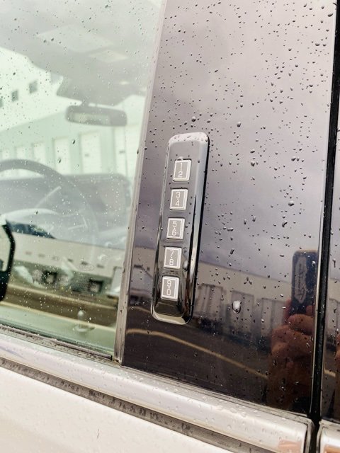 Used 2024 Ford F350 Platinum w/ Tremor Off-Road Package image 13