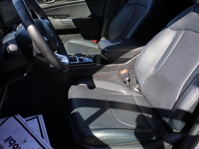 Used 2023 Kia Sportage EX image 41