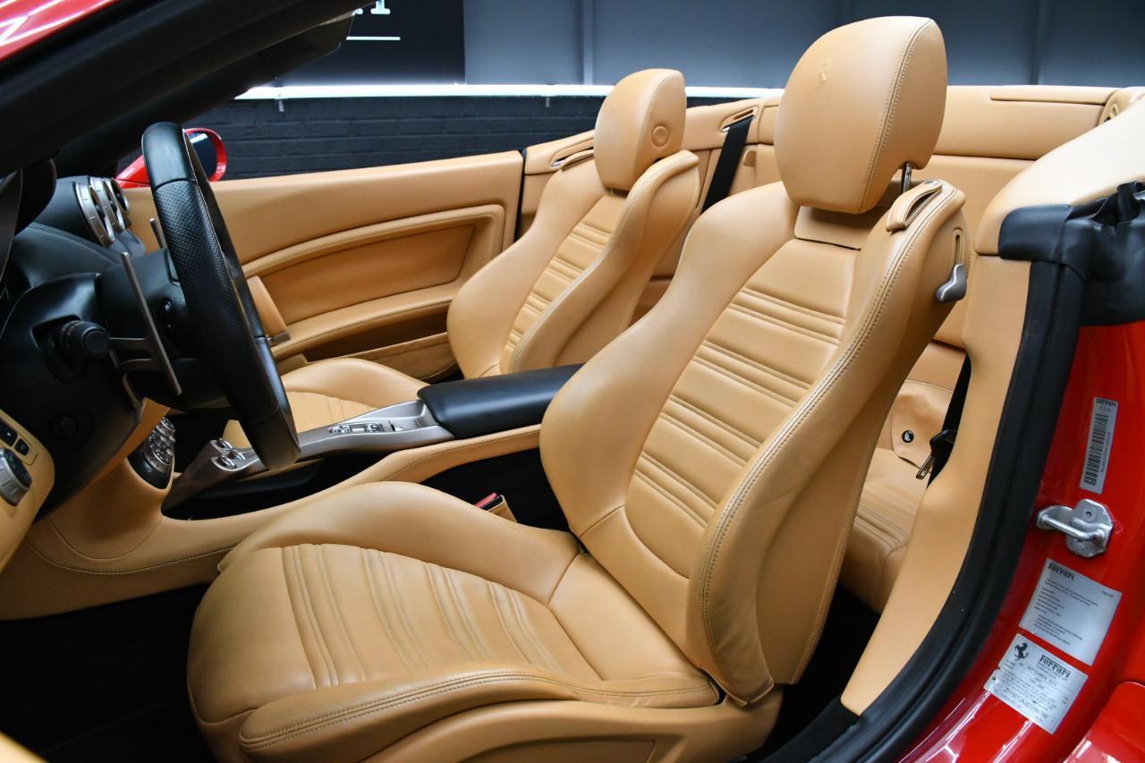 Used 2014 Ferrari California RWD image 25