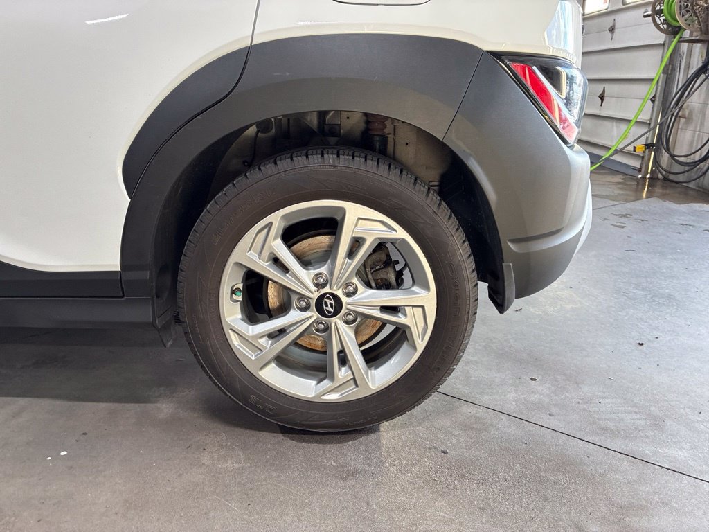 Used 2023 Hyundai Kona SEL AWD/4WD image 68