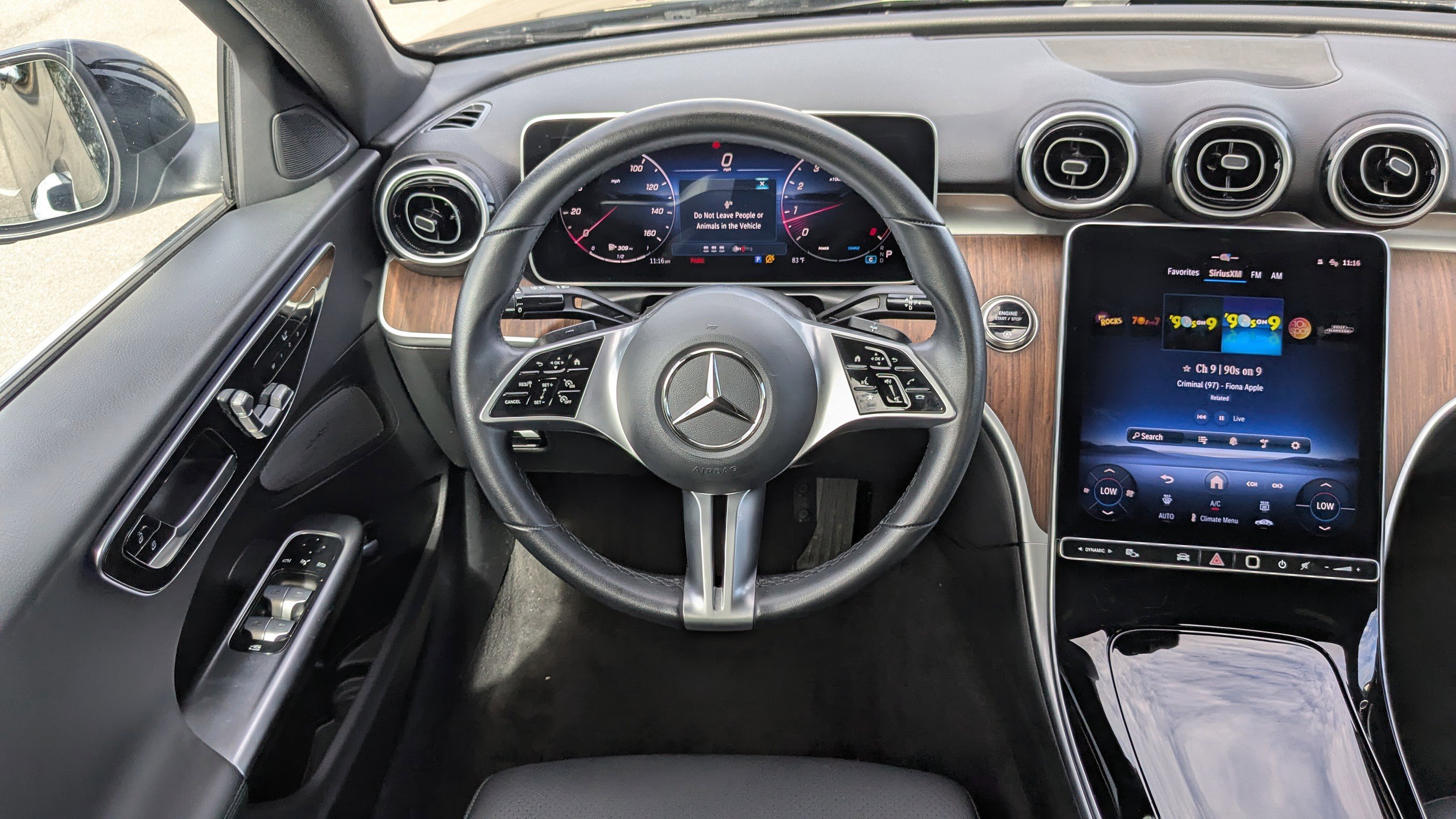 Used 2025 Mercedes-Benz C 300 4MATIC Sedan image 17