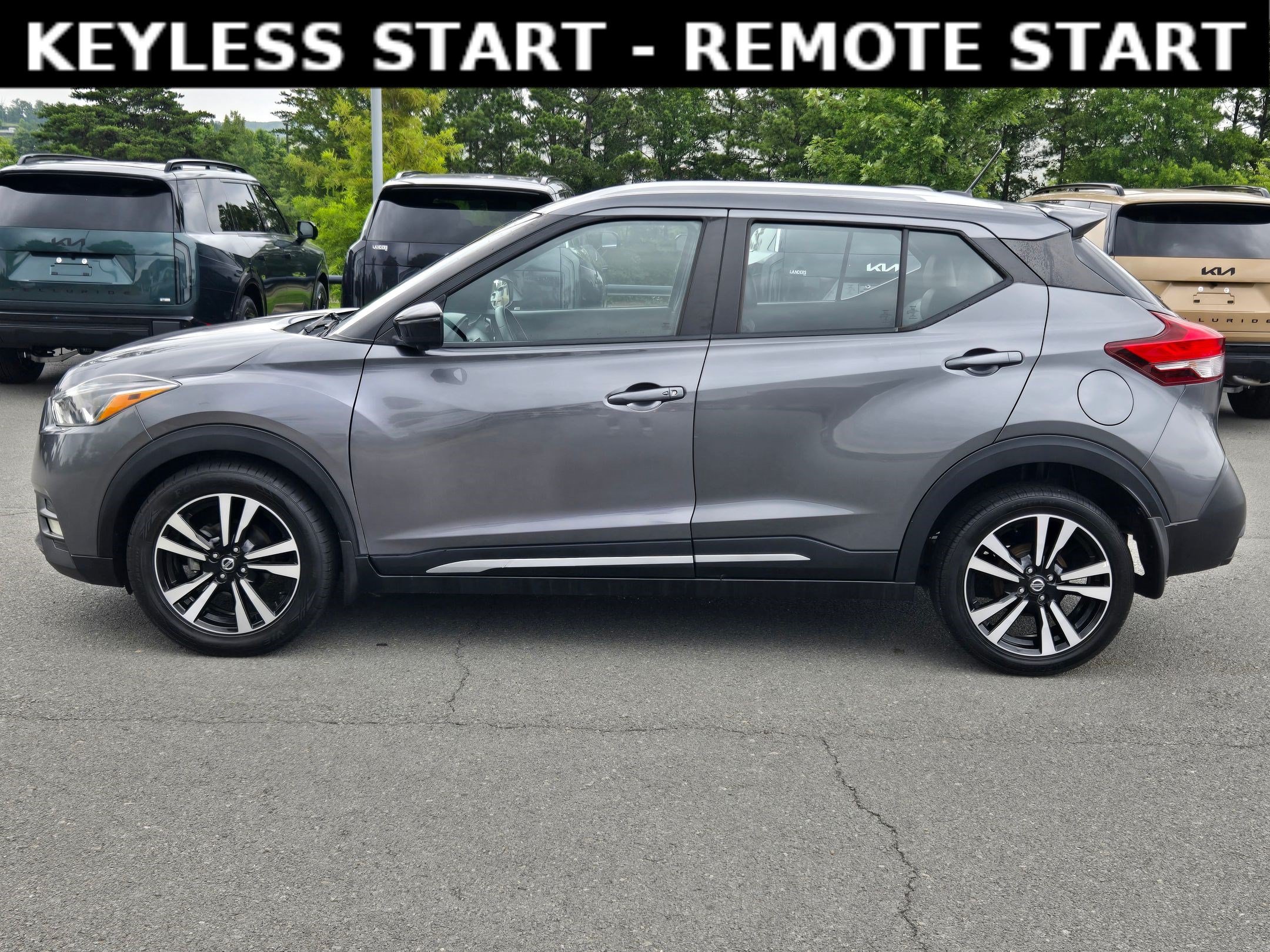 Used 2019 Nissan Kicks SR w/ SR Premium Package FWD image 4