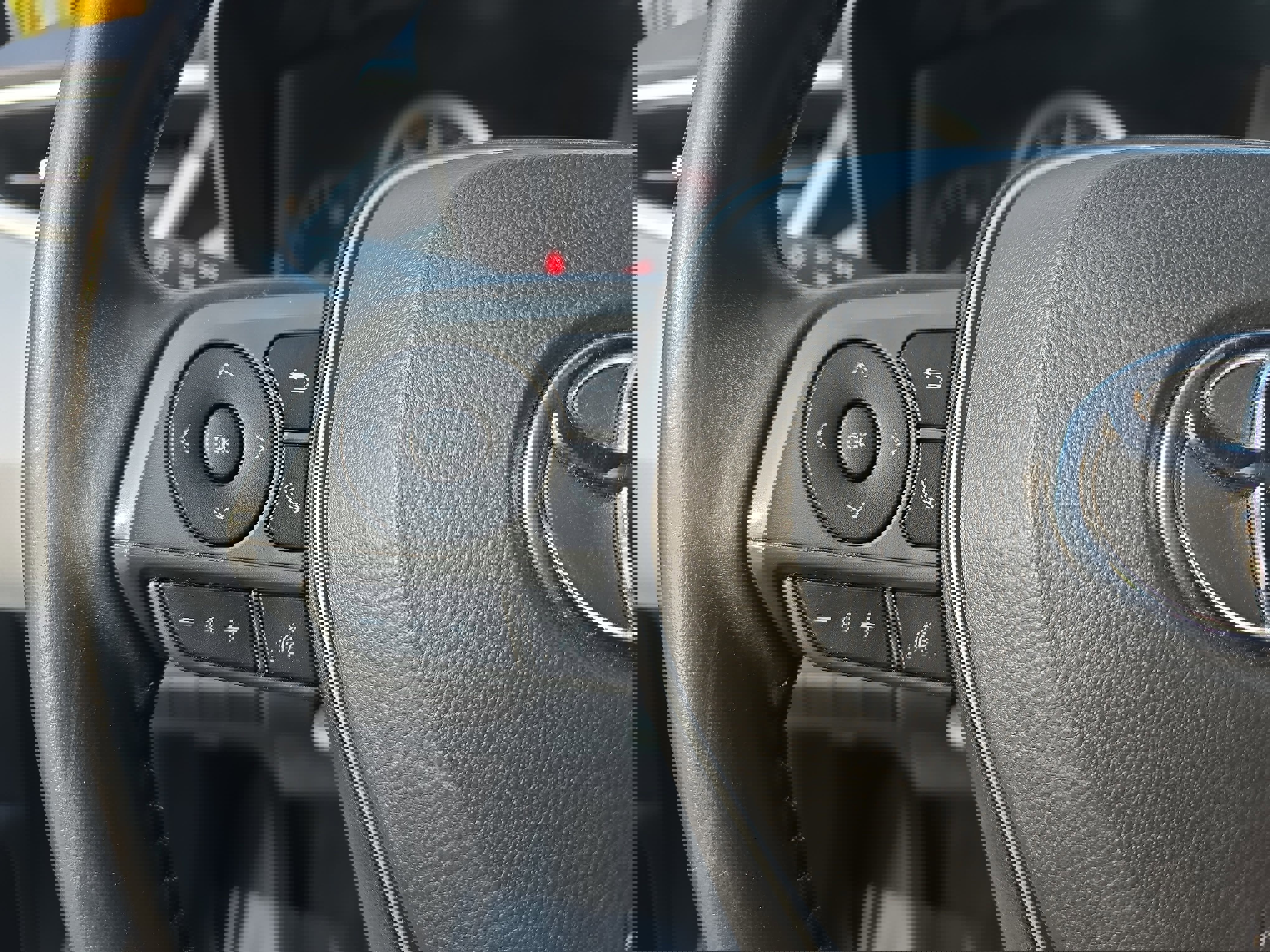 Used 2020 Toyota Corolla SE image 16