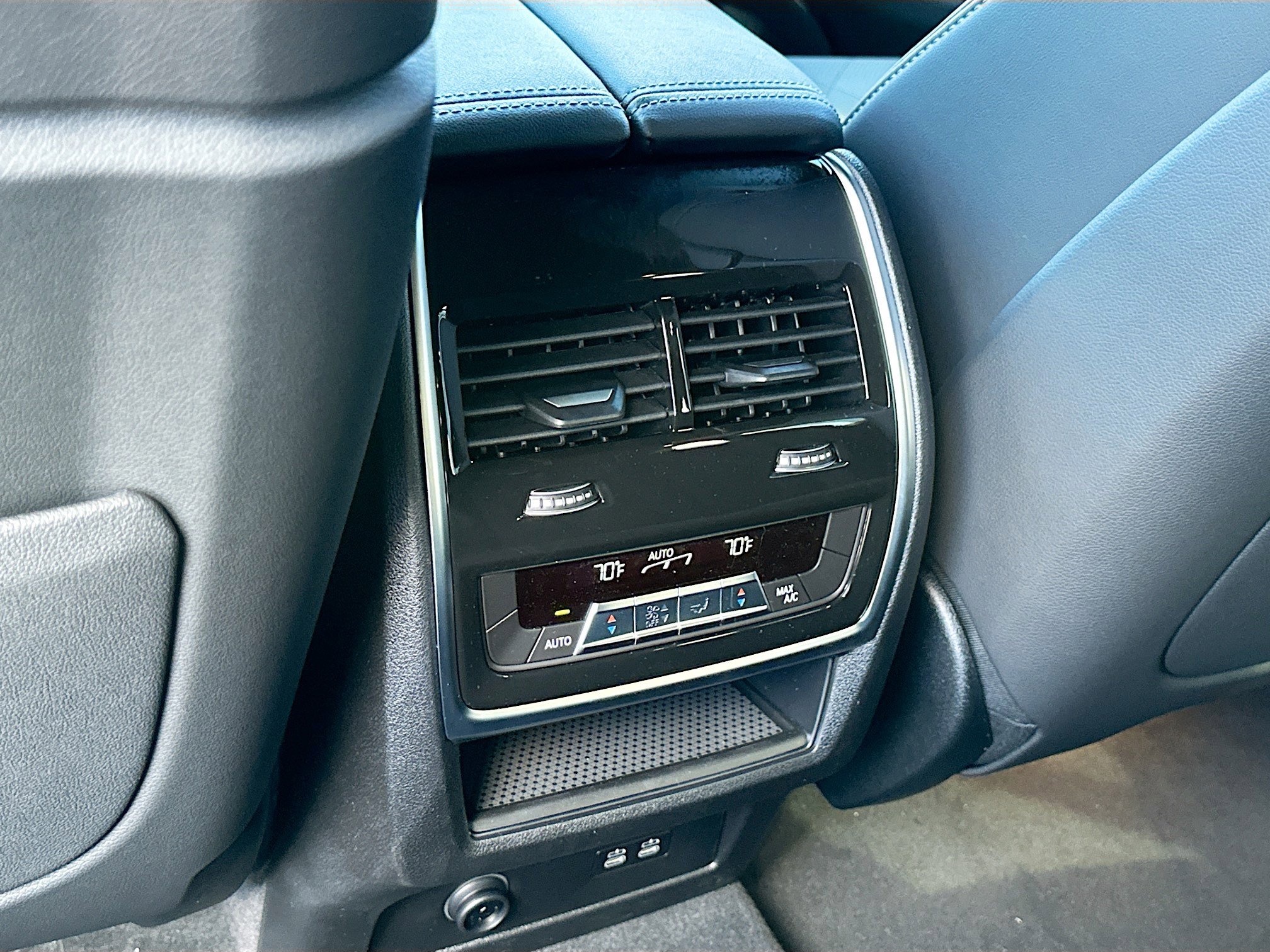 New 2026 BMW X5 M60i image 19