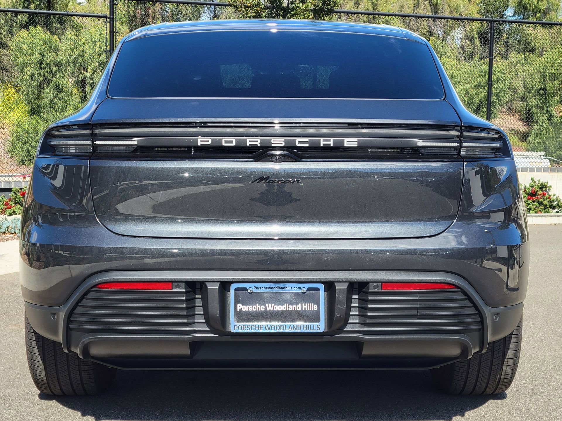 Used 2025 Porsche Macan Electric image 6
