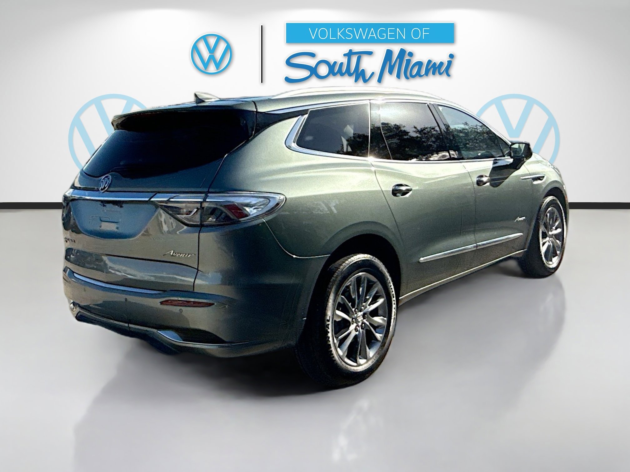 Used 2022 Buick Enclave Avenir w/ Avenir Technology Package image 7