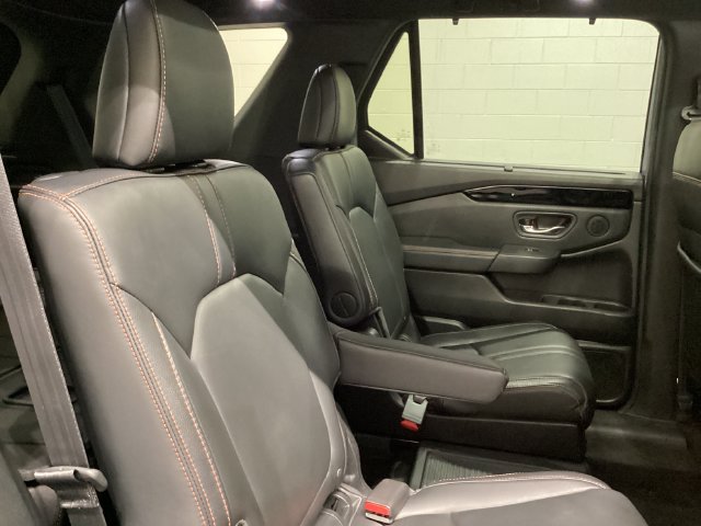 Used 2024 Honda Pilot TrailSport image 17