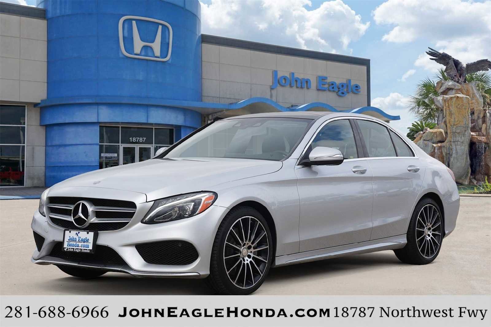 Used 2015 Mercedes-Benz C 400 4MATIC image 1
