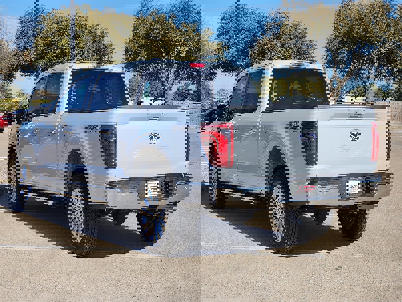 Used 2025 Ford F150 Lariat w/ Equipment Group 501A Mid image 4