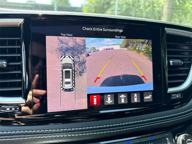 New 2026 Chrysler Pacifica Select image 4