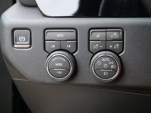 Used 2026 Chevrolet Silverado 1500 RST w/ Redline Edition AWD/4WD image 16