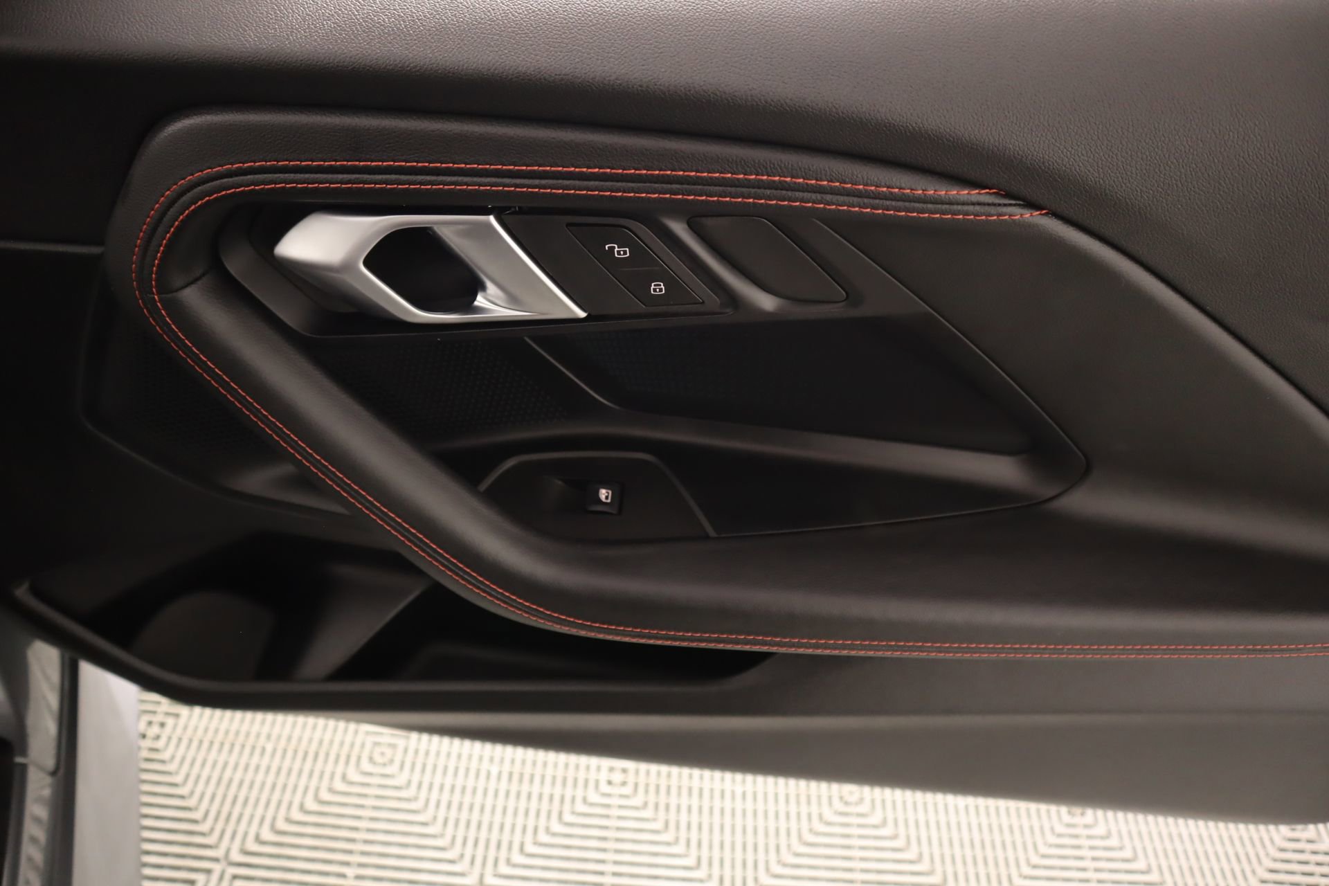 Used 2025 BMW 230i Coupe w/ M Sport Package image 17