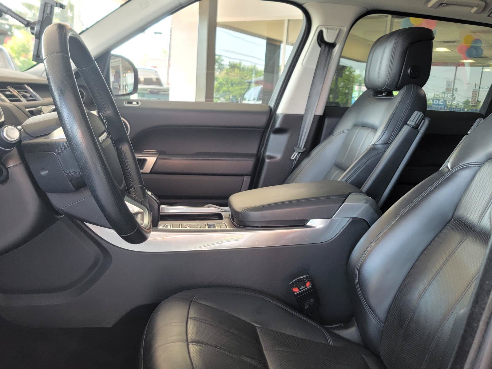 Used 2020 Land Rover Range Rover Sport HSE AWD/4WD image 9
