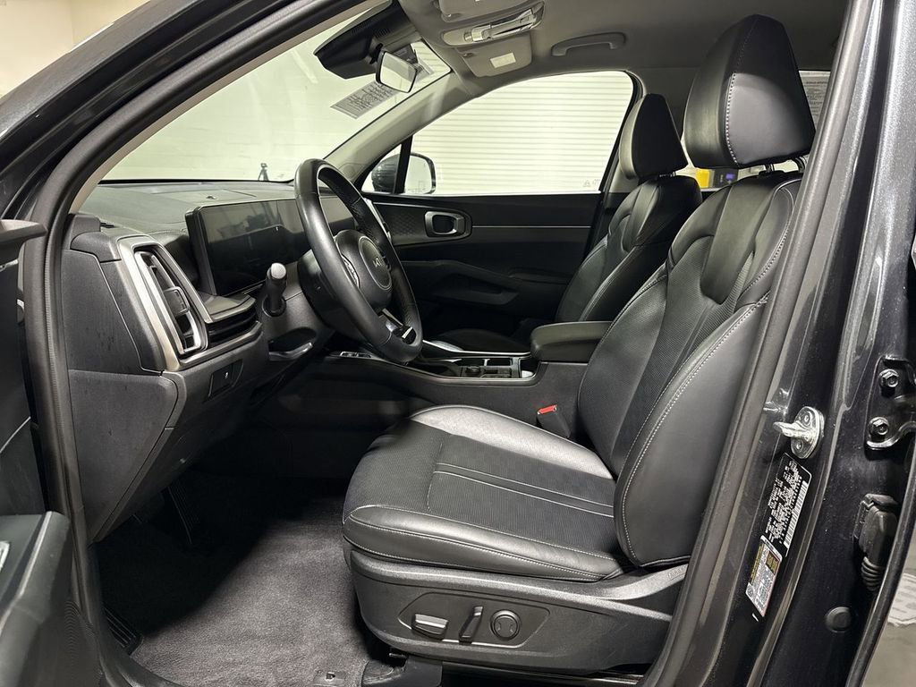 Used 2024 Kia Sorento S image 20