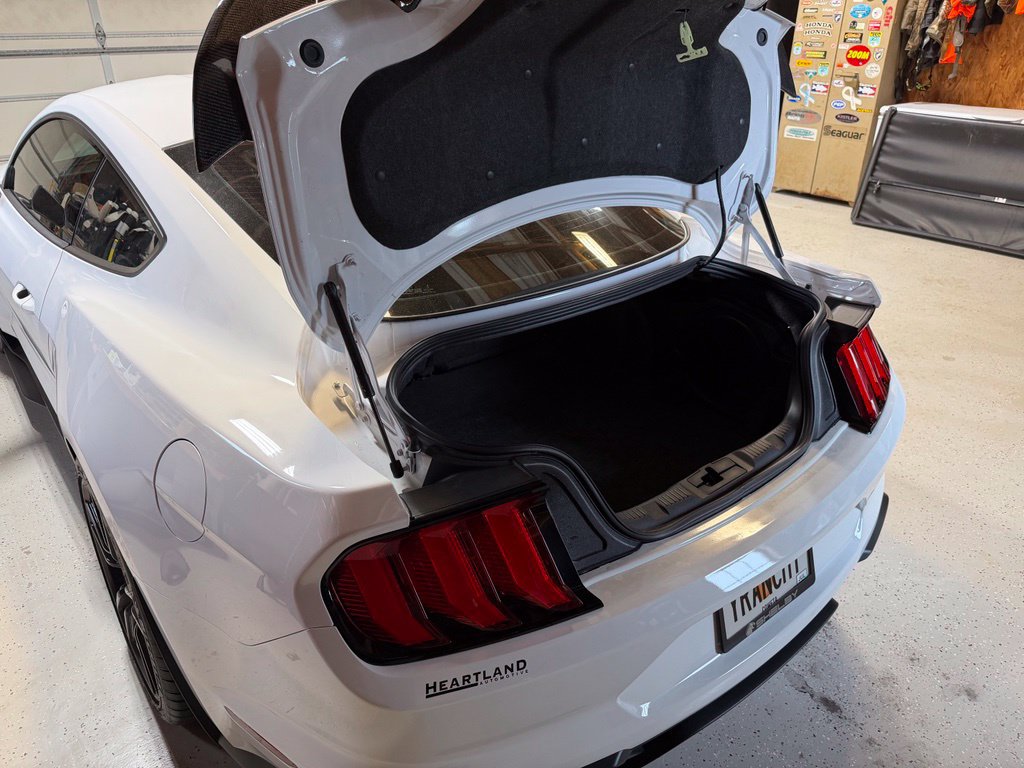 Used 2021 Ford Mustang Shelby GT500 w/ Technology Package RWD image 5