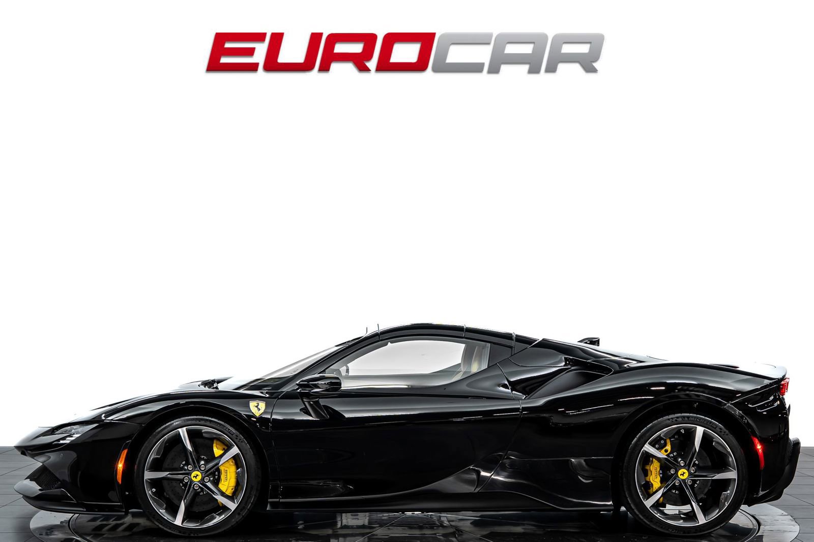 Used 2024 Ferrari SF90 Spider AWD/4WD image 3