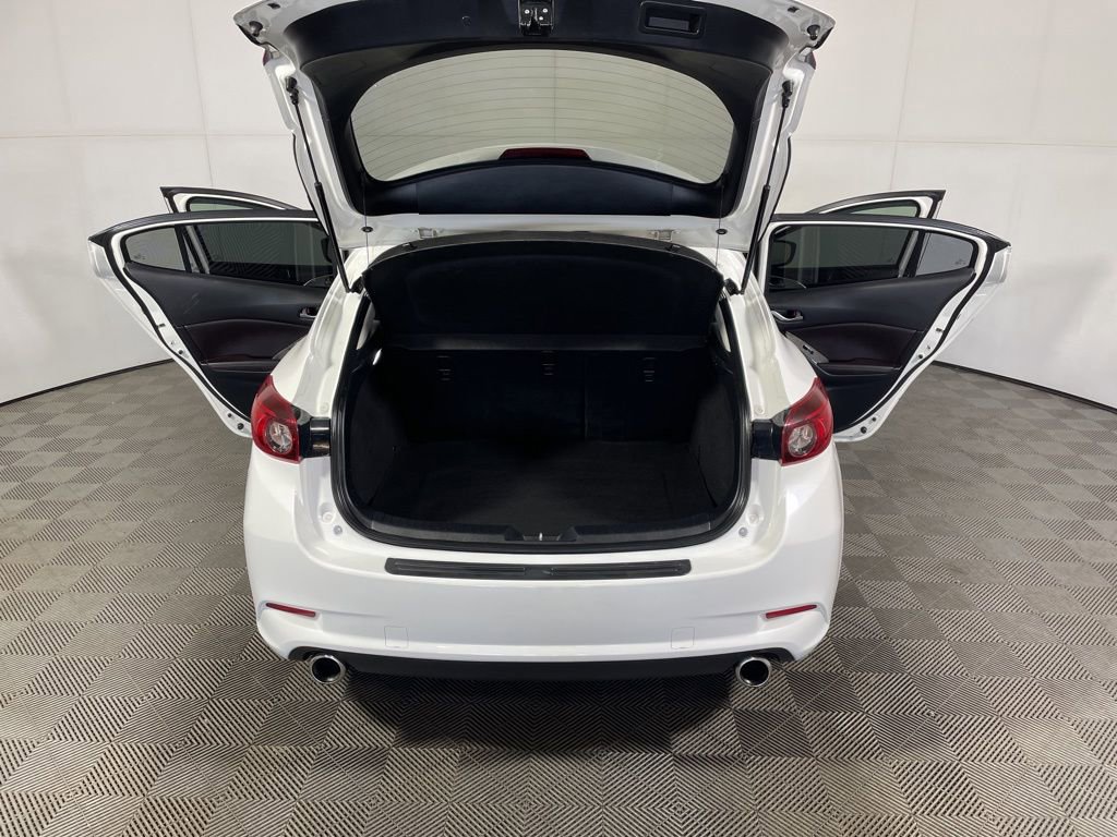 Used 2018 MAZDA MAZDA3 Touring image 18