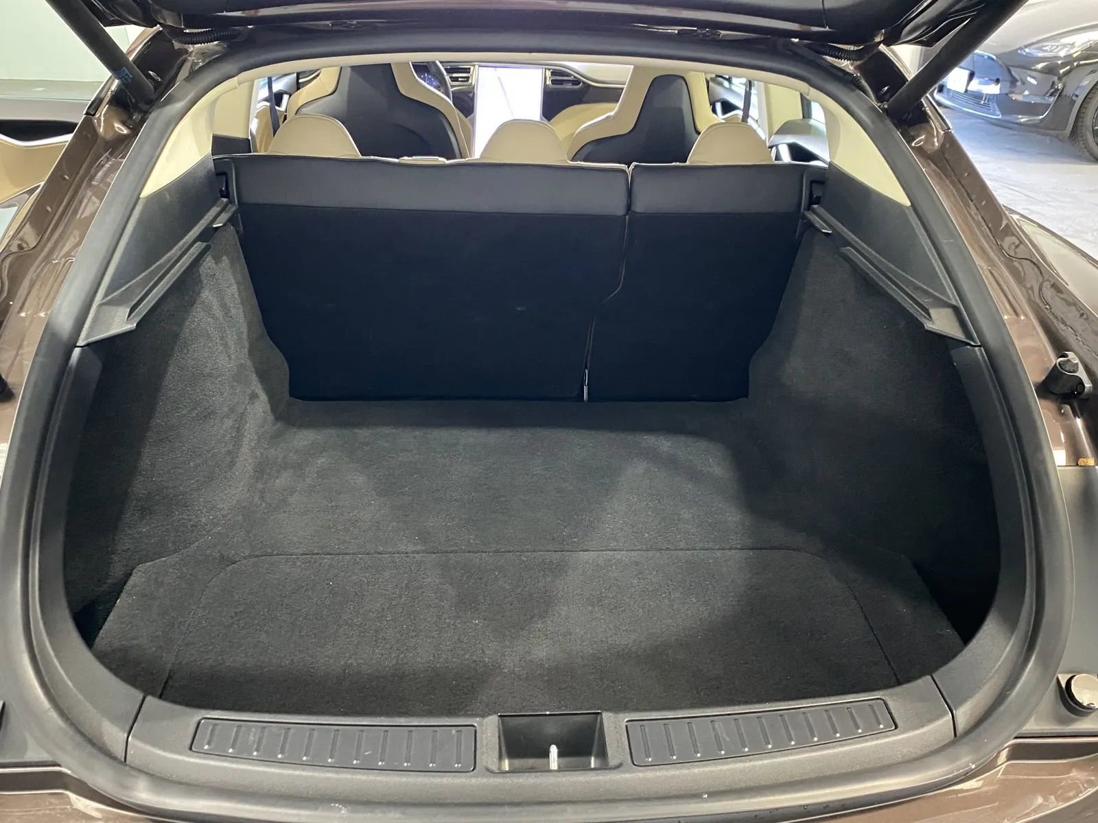 Used 2013 Tesla Model S 85 image 8