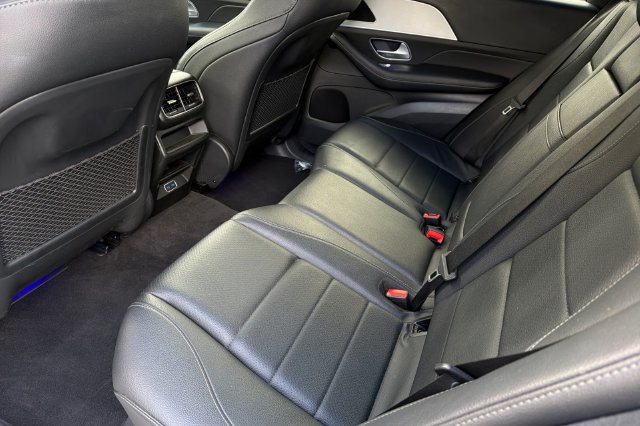 Used 2024 Mercedes-Benz GLE 450e 4MATIC image 13