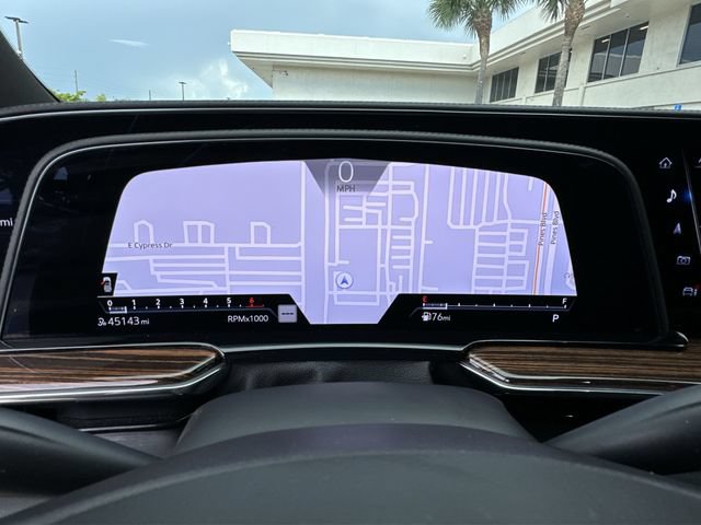 Certified 2024 Cadillac Escalade Luxury RWD image 21
