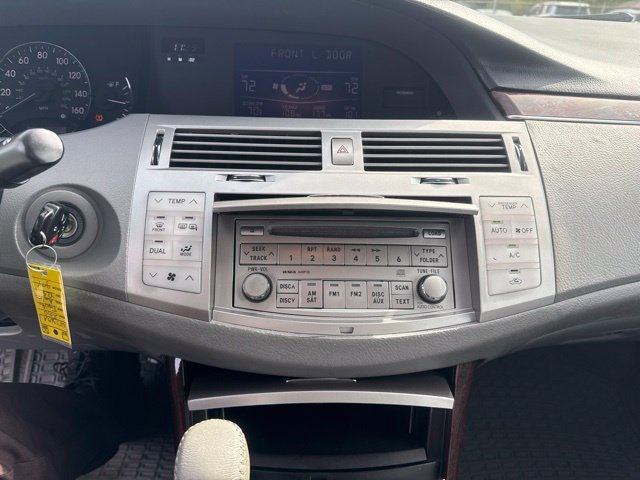 Used 2010 Toyota Avalon XLS FWD image 32