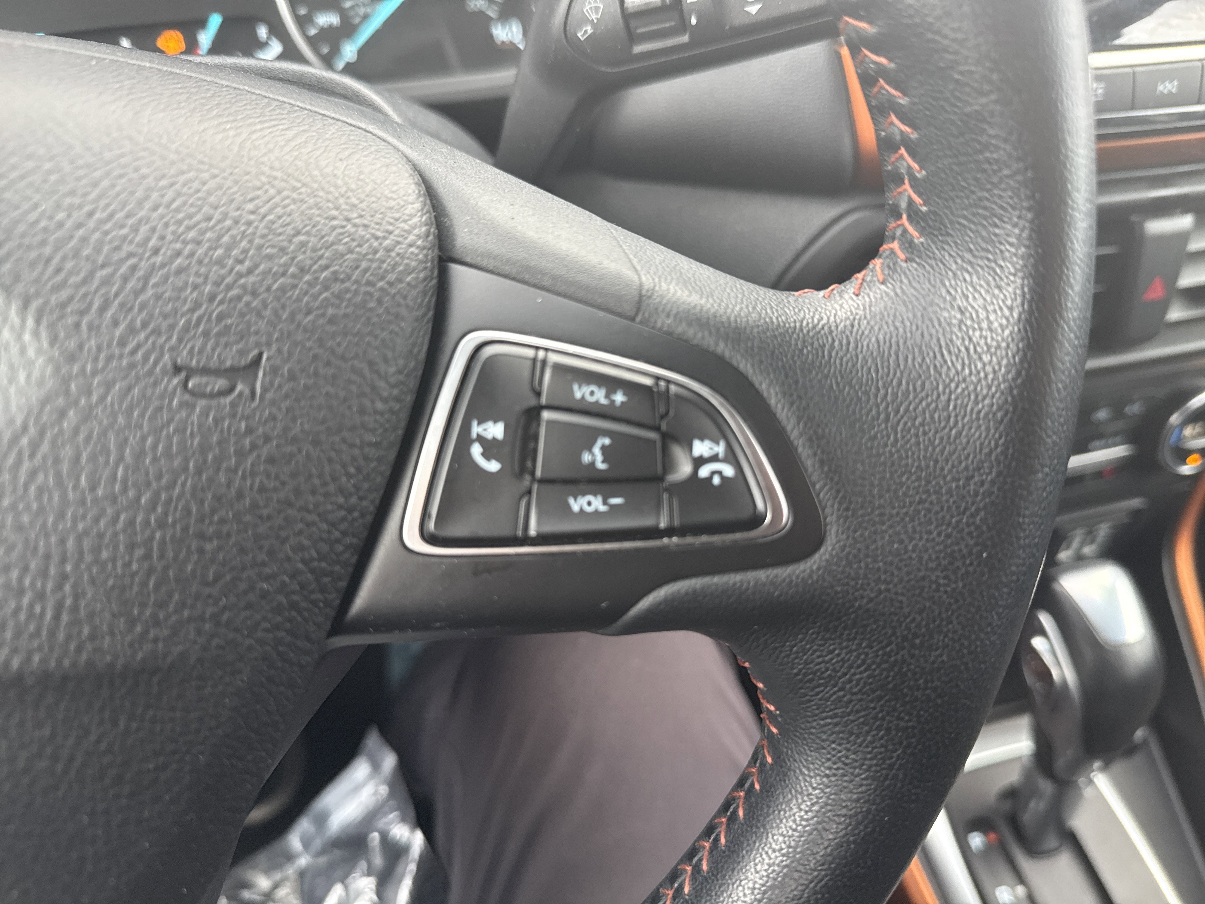 Used 2022 Ford EcoSport SE w/ SE Convenience Package image 17