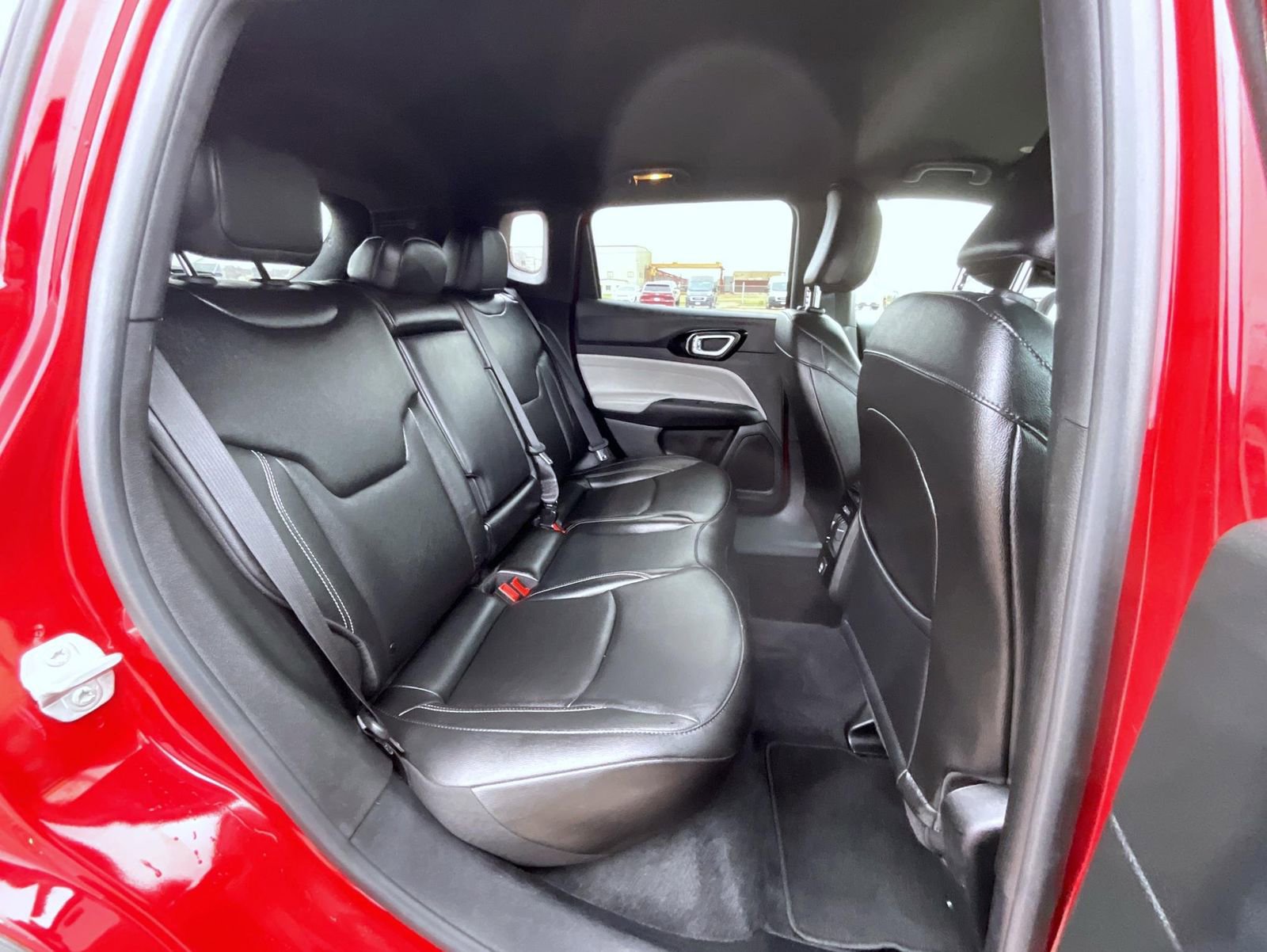 Used 2025 Jeep Compass Limited AWD/4WD image 19
