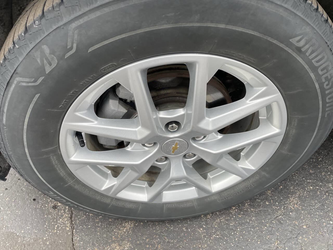 Used 2024 Chevrolet Equinox LT image 11