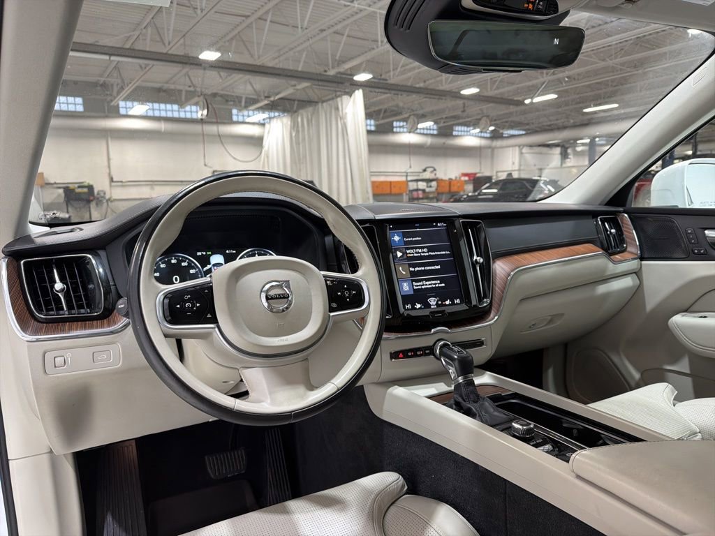 Used 2019 Volvo XC60 T6 Inscription w/ Protection Package Premier image 12