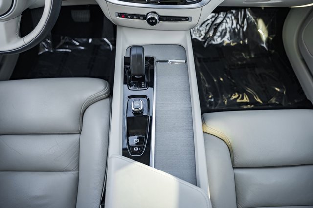 Certified 2023 Volvo S60 B5 Ultimate w/ Climate Package image 24