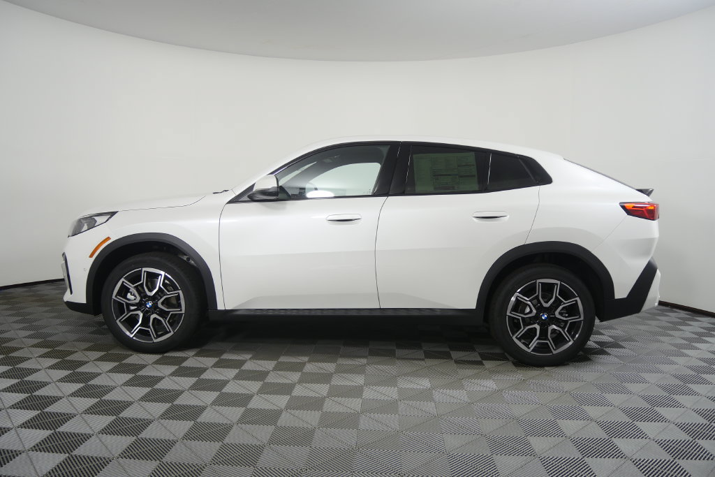 New 2027 BMW X2 xDrive28i AWD/4WD image 4